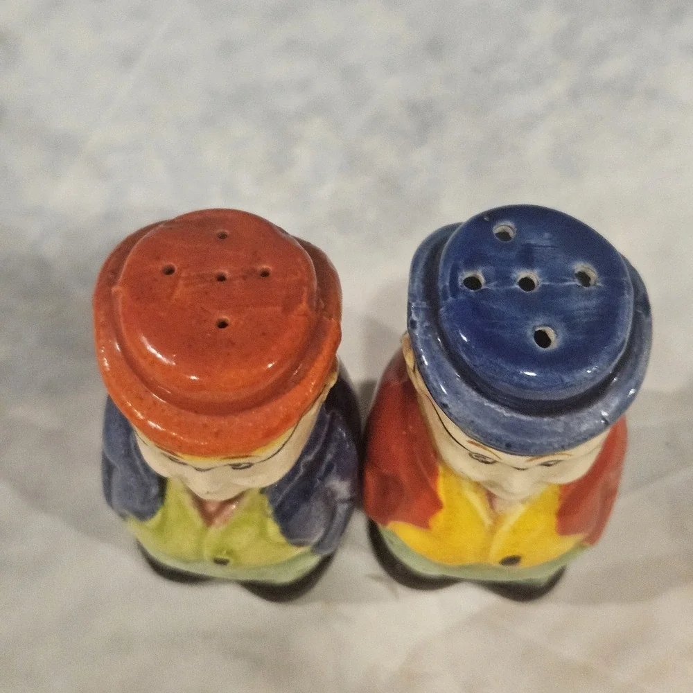 Vintage Made in Japan Figural Salt & Pepper Shakers Old Men Couple Ceramic Set‎